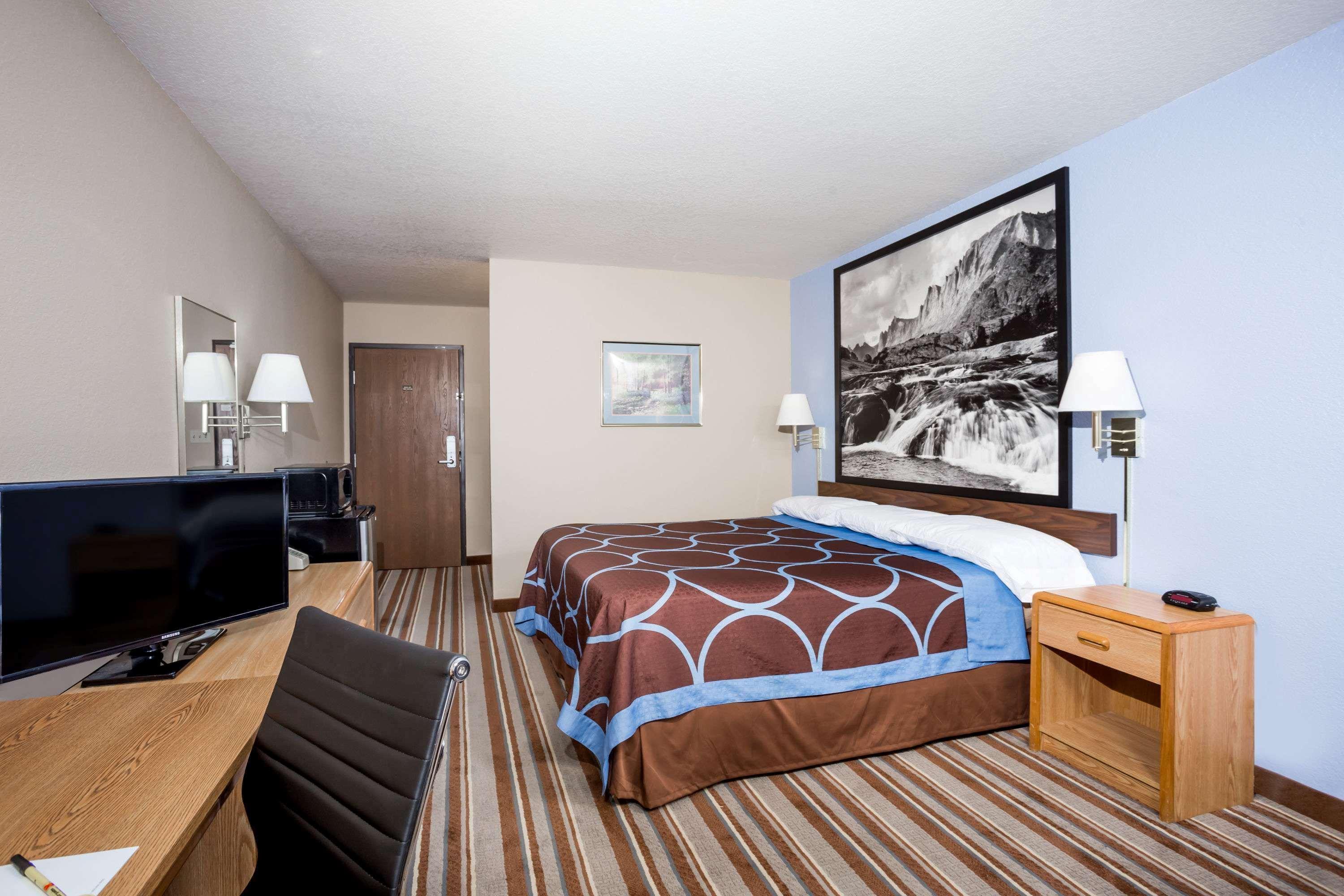 Grizzly Inn Грейт-Фолс Экстерьер фото