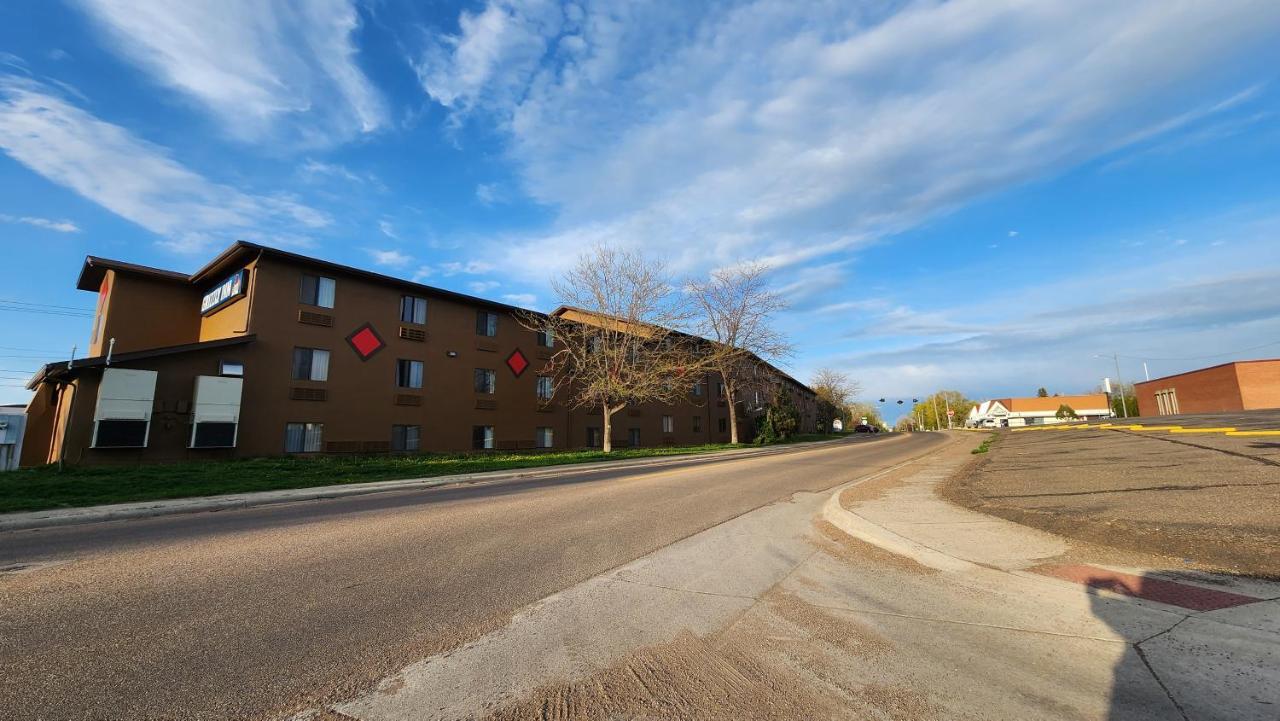 Grizzly Inn Грейт-Фолс Экстерьер фото